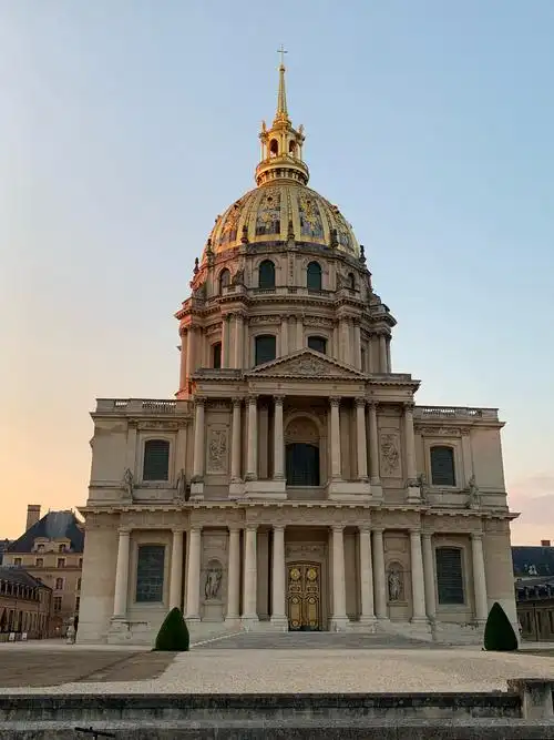 荣军院大教堂,一代枭雄 —— 拿破仑的灵柩在此安放.