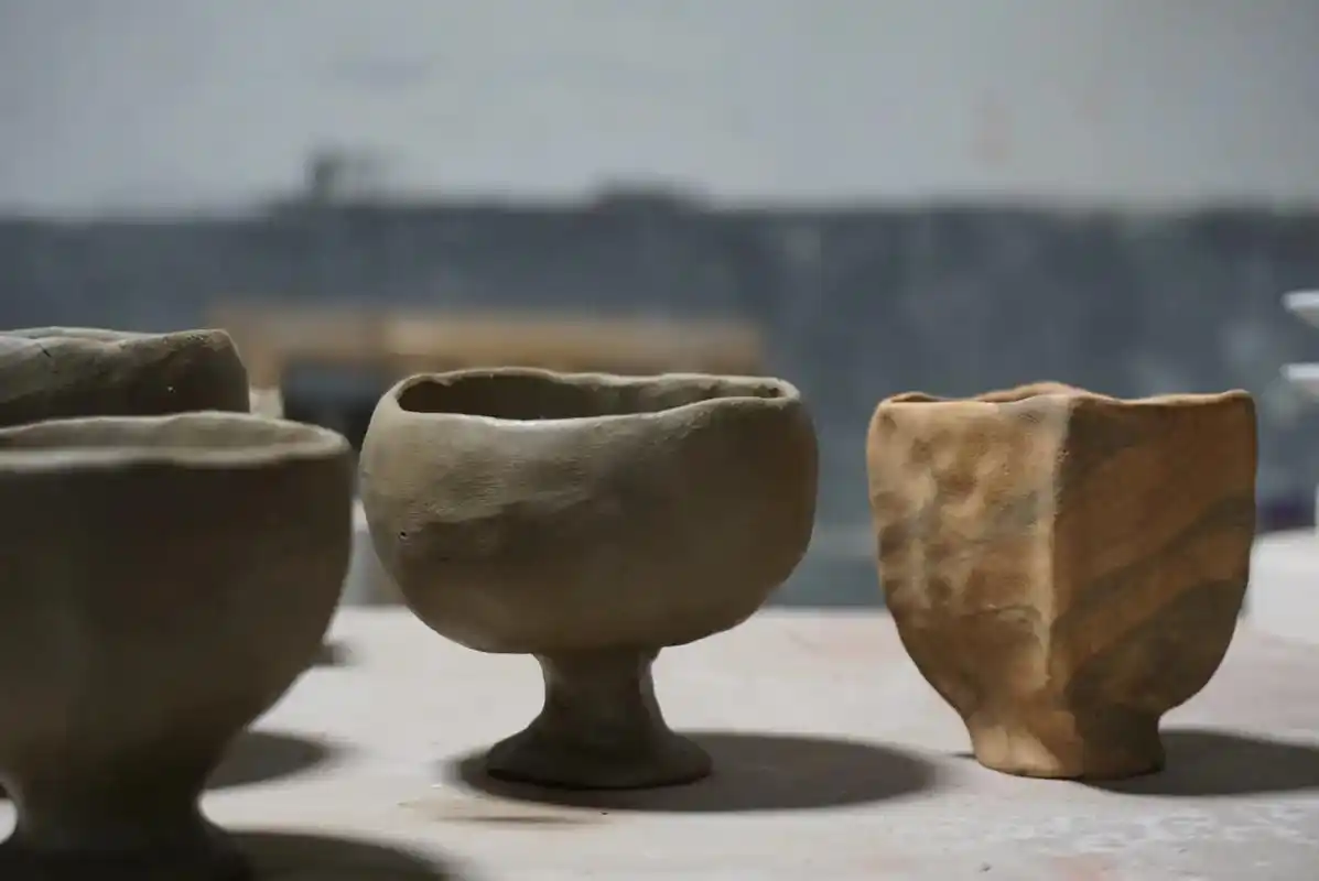 艺术家—～妈妈的原创手工手捏杯#陶艺 #器物之美 #手艺人  - 抖音