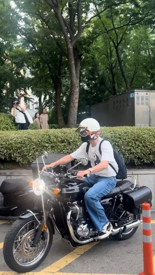 朴灿烈唯一官方门面