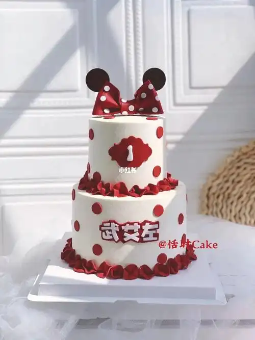 定制款翻糖米奇双层蛋糕