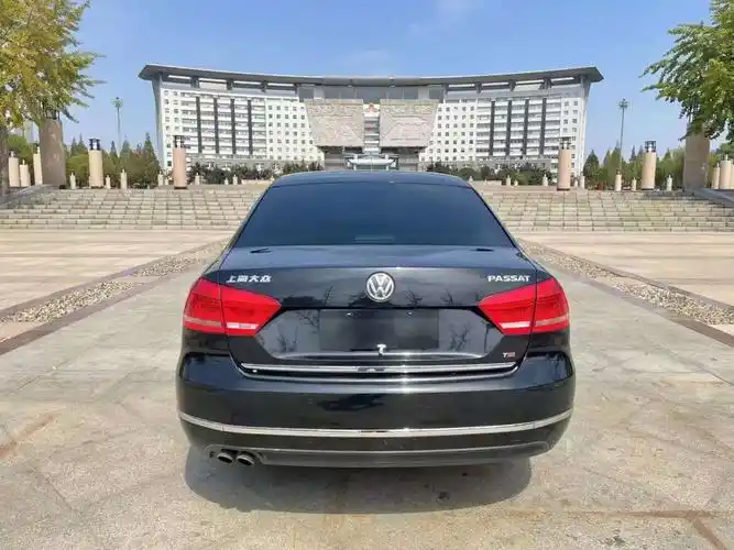 大众 帕萨特  2011款 1.8tsi 自动尊荣版图片