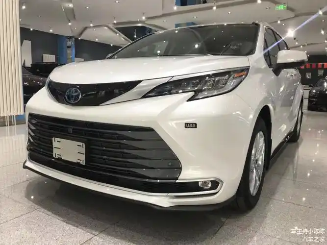 24款丰田塞纳全时四驱豪华商务车