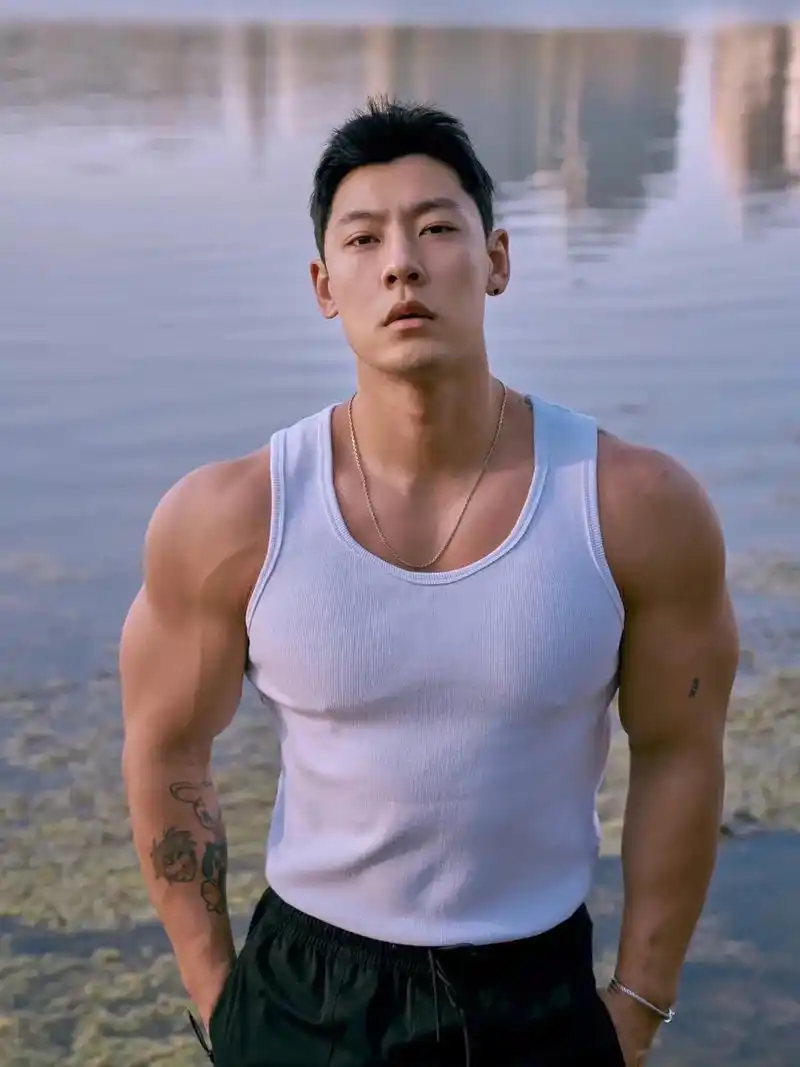 总有一张你喜欢的……请告诉我. #肌肉型男 #健身 #唯有训 - 抖音