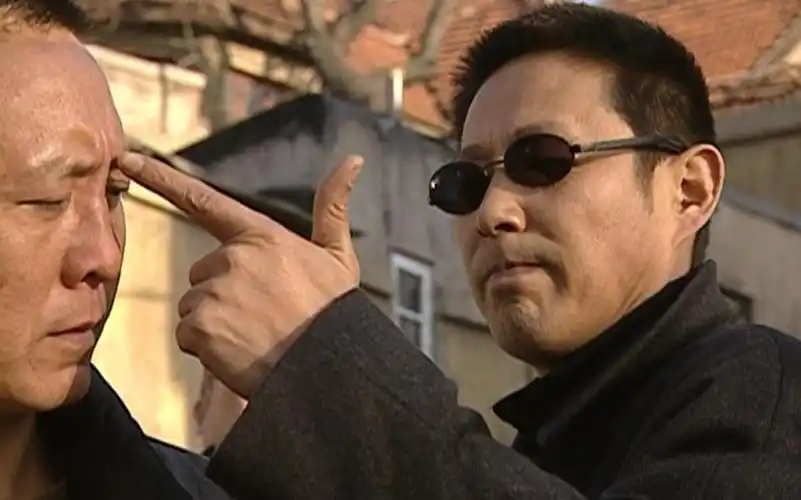 黑社会大哥13年后出狱,面对霸气黑帮老大只能认怂!
