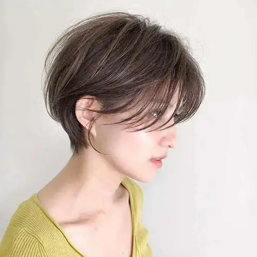 超好看的短碎发型图片女