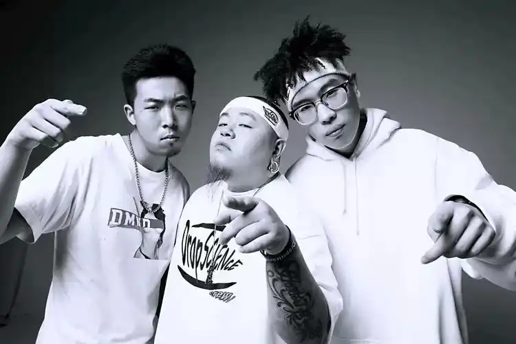 黄硕n-bomb/丹镇北京 《抢回街头》【天津】