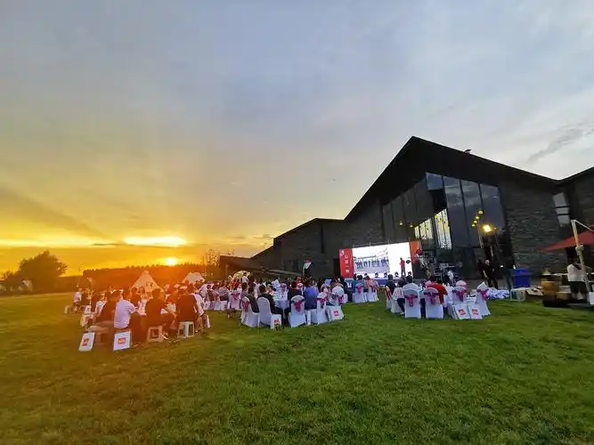 户外营地晚会丨甜妞乐耕