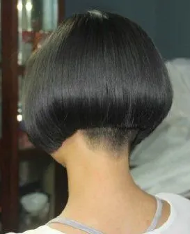 丰满妹子剃高空bob头