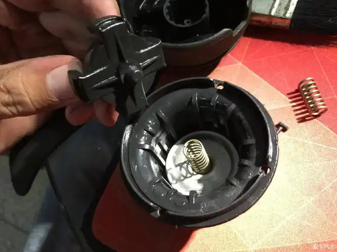 【图】03 老宝来 油箱盖拆解_6_宝来论坛_爱卡汽车