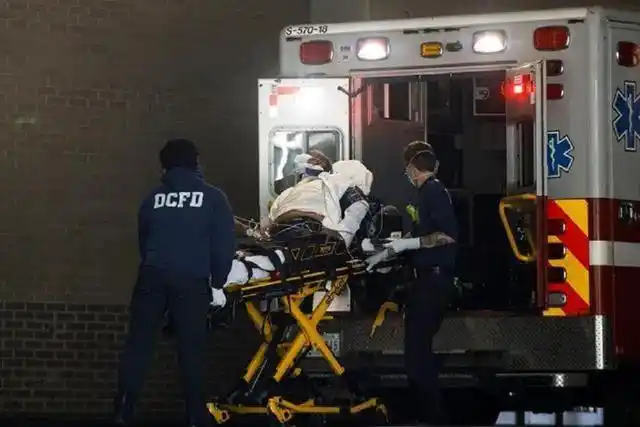 东方智库丨美国新冠疫情死者逾十万震撼下的反思