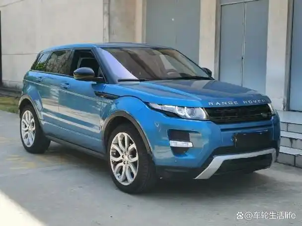 说到路虎品牌中最魔性的一款车,那一定少不了路虎揽胜极光.