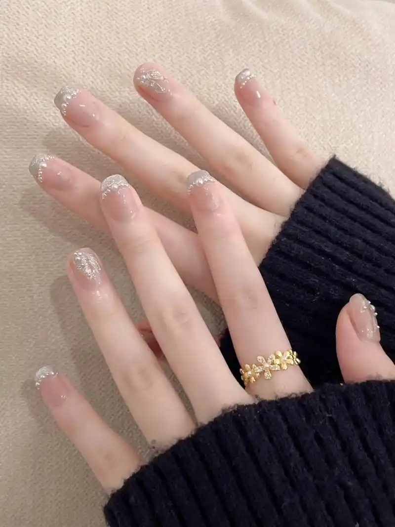 温柔法式美甲  温柔法式美甲!