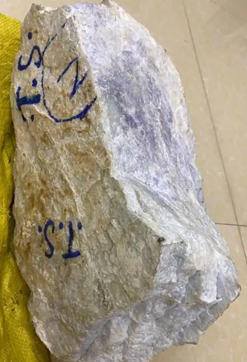 点击头像看直播##翡翠原石#   木那 帝王紫 首次公开亮相 教科书急痧