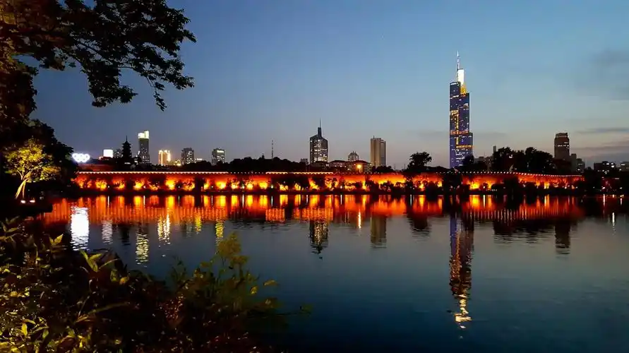 江苏省南京市玄武区玄武湖畔