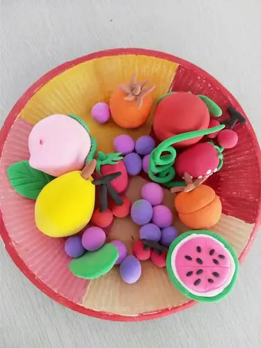 靖宇县实验小学一年三班小美术"彩泥制作——果盘"作品展