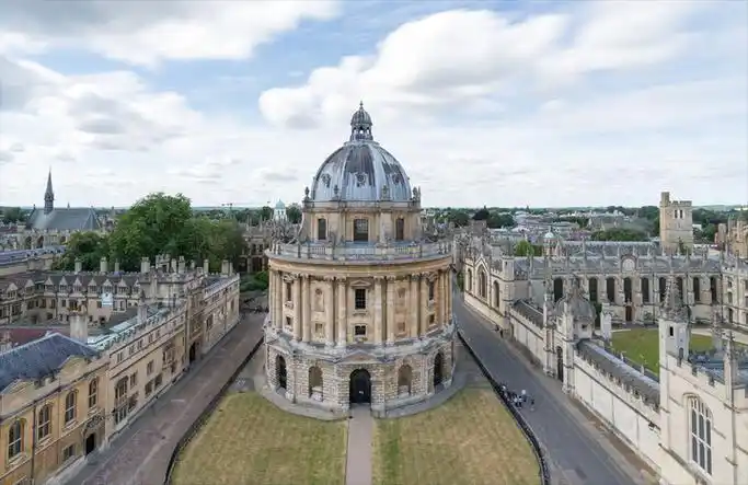 申请英国g5大学必看对照申请条件选择更简单