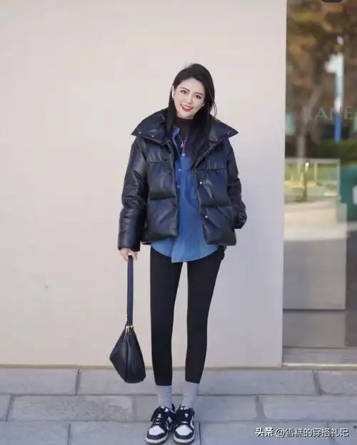 今年回头率最高的穿搭短棉服瑜伽裤瞧潮人这样搭多时髦