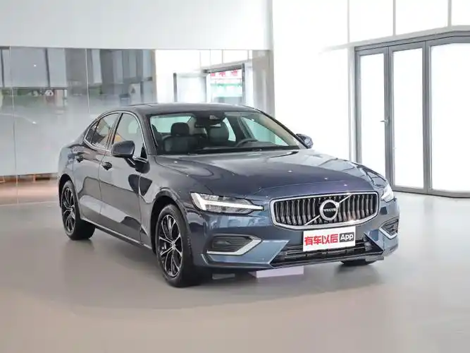 沃尔沃s60接近b级车的尺寸,a级车的价格,吉利近来似乎很喜欢这样布局