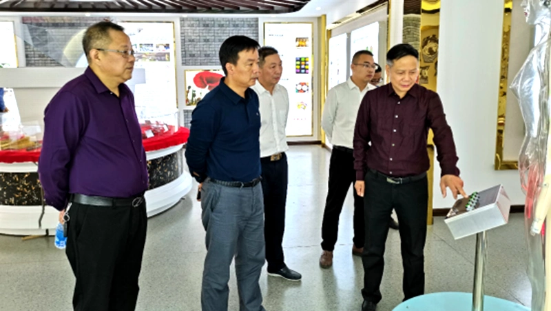 邵东三中举行法治禁毒心理健康知识进校园巡回报告会