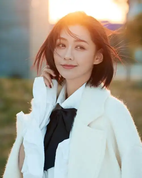 全能女神张璐瑶 荣获电影节最佳女配角