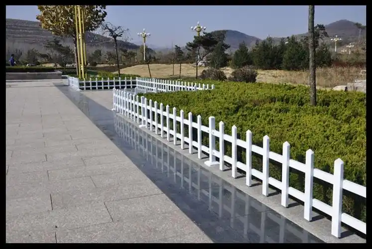 草坪围栏小区公园绿化带护栏u型锌钢花池隔离围栏道路花坛防护栏