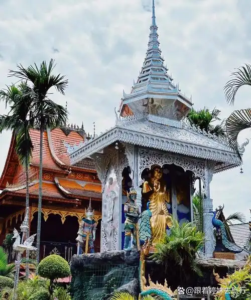 西双版纳傣族园 傣族园算是人文景观最丰富的地方之一,景区内有我国