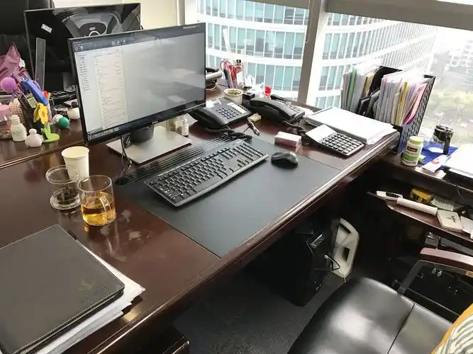 【结束公布】晒出你的办公桌,让大家猜猜你是什么工作