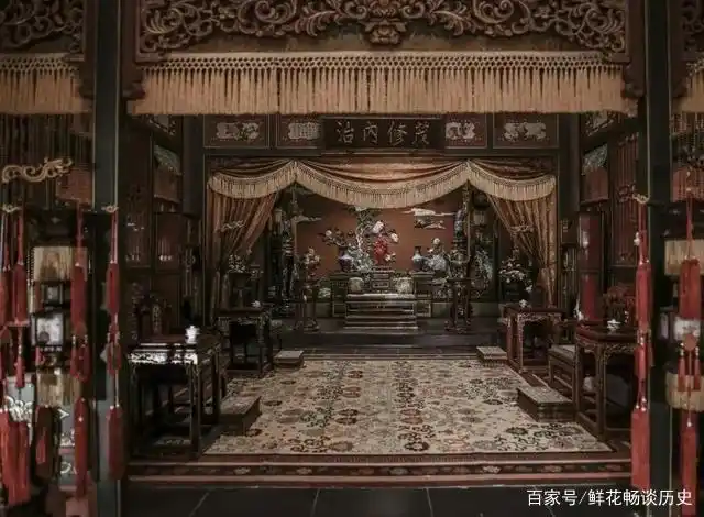 古代皇帝的寝宫究竟有多大,会不会还没现在的卧室大呢?