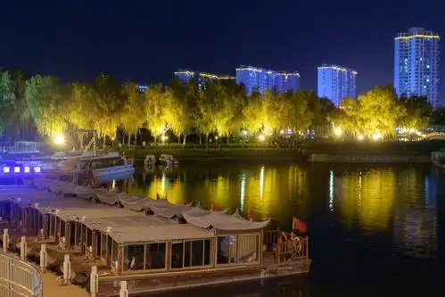 库尔勒新市区天鹅湖景区欣赏