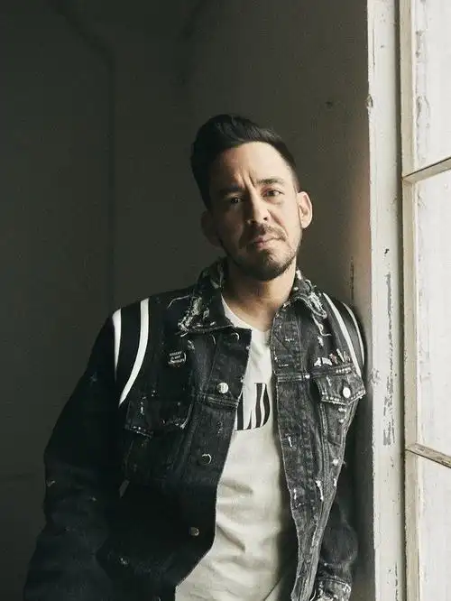 林肯公园主唱麦克·信田接受《gq》采访:随心而行,未来不可期