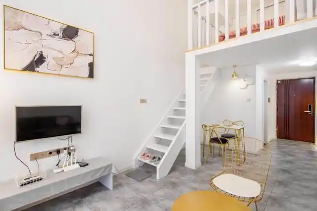 人生第一套33平复式楼,花了8w装修很漂亮,一个人住着也很幸福!