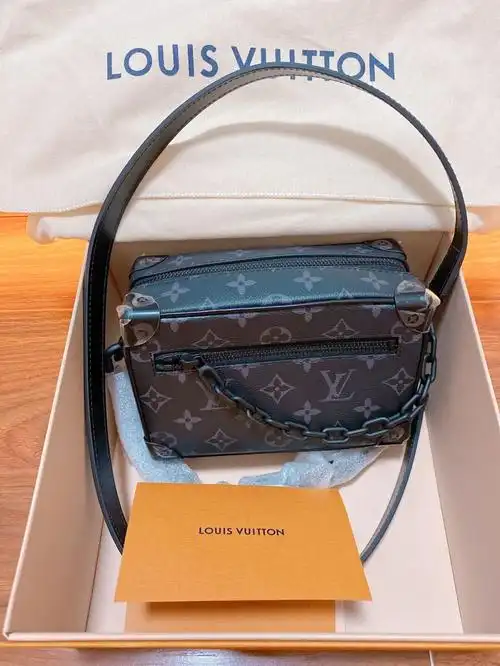 白敬亭同款mini soft trunk_路易威登怎么样_白敬亭_包包_小方包_斜