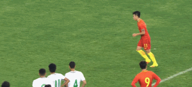 靠糙哥和足协政策,国足能走多远?