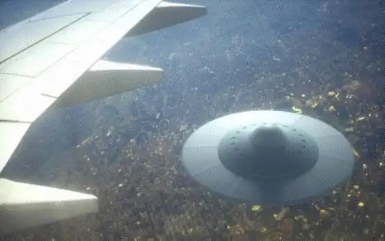 环状物,疑似在监视美国|外星文明|不明飞行物|飞行器|飞碟_网易订阅