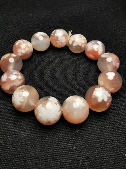 樱花玛瑙手串