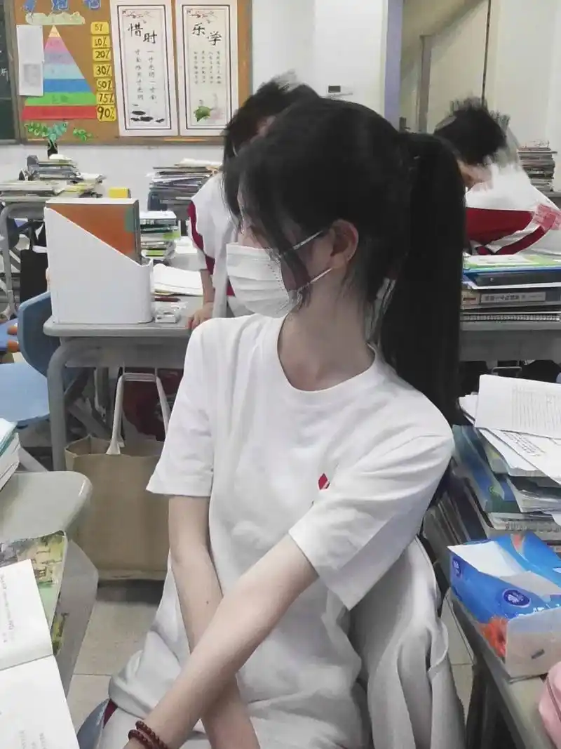 又一周.#高中生 #16岁 #女高 #校园 - 抖音