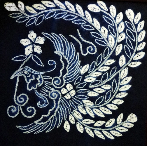 云南省非遗中心助力"非遗传承人"直播带货大理白族扎染采用民间图案