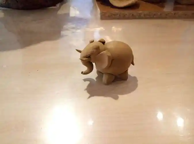 市第二幼儿园泥塑课《大象》