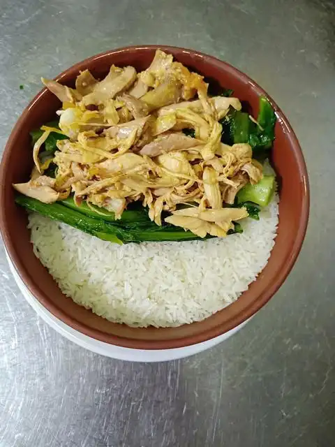 香辣手撕鸡饭图片