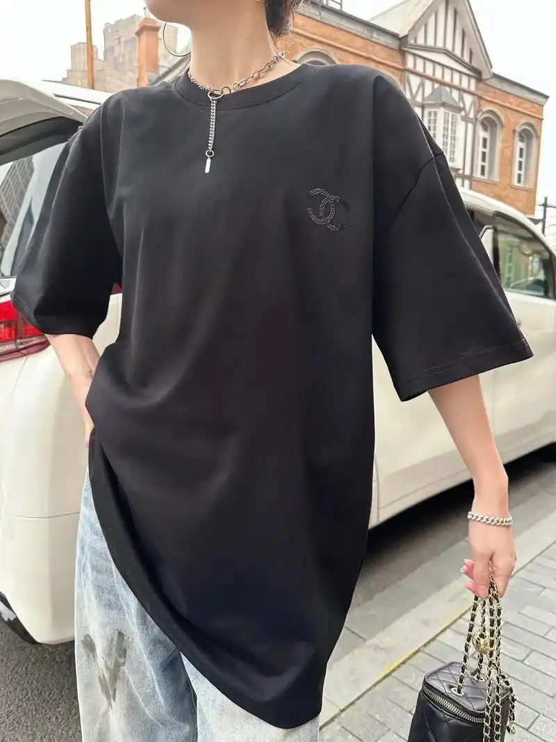 chanl香奈儿水钻短袖t恤.#ootd穿搭 #潮牌男女同款 - 抖音