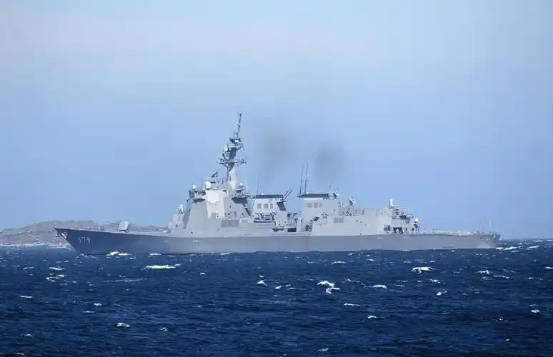 图为日本摩耶级驱逐舰