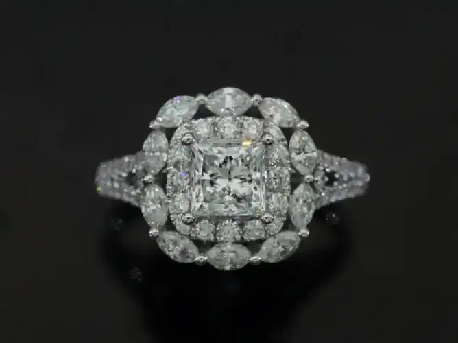 1克拉公主方纯净高品质豪华天然钻戒