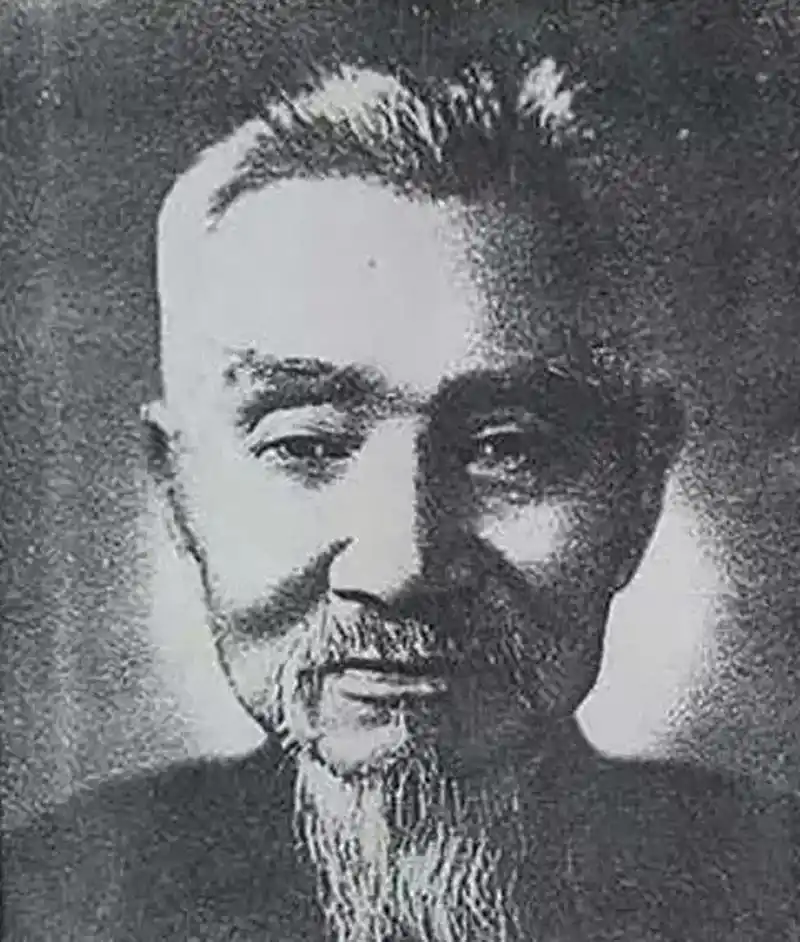 1942年秋,日军司令官矢野尧一恨透了张仁奎,欺负他年老体衰,逼着78岁