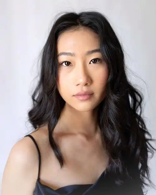 美籍华裔女演员olivia liang担正重拍影集《功夫》.