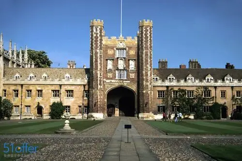 三一大学-美国-51offer免费留学申请智能平台