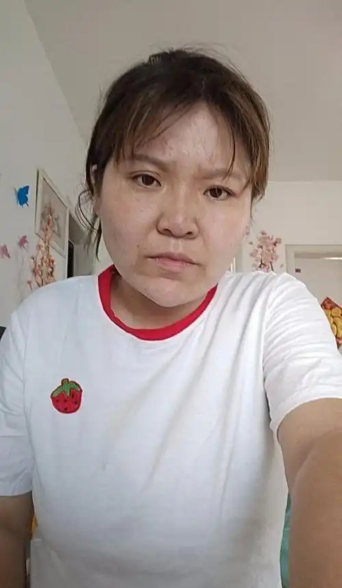 过气得最快的网红:迷人的郭老师因言辞激烈,2个月就"凉"透了