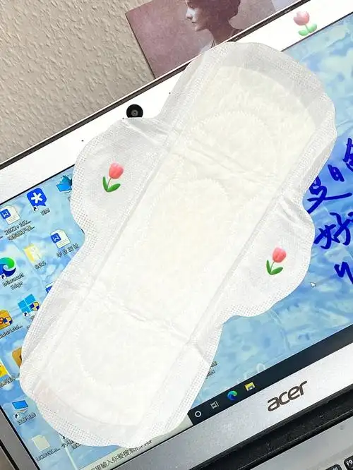 感谢禾素时代品牌邀请试用对于女孩子来说 卫生巾是每个月的必x品啦