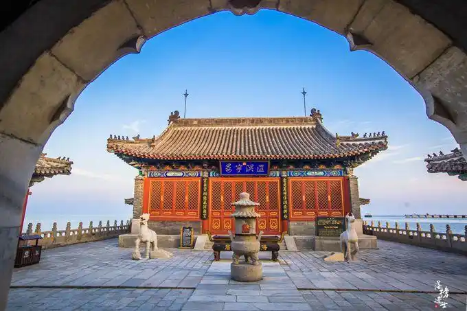 山海关老龙头有一座海神庙,在这里可以眺望长城美景,你来过吗?