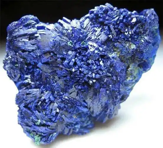 蓝铜矿晶体图片鉴赏