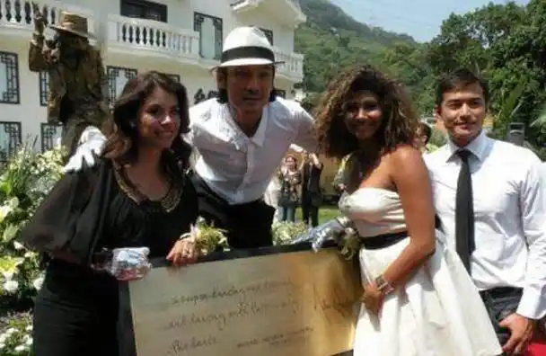 回顾杜德伟妻子李晓冰,丈夫比母亲大一岁,婚后生一子,生活幸福